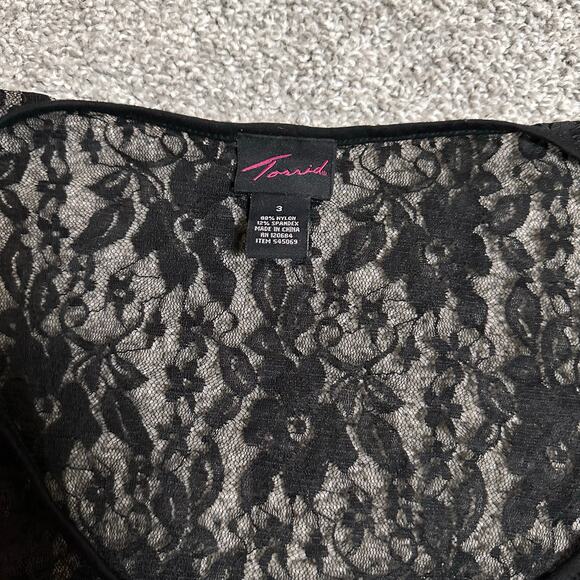 Torrid Lace Shirt Blouse Sheer Short Sleeve Plus Size 3X - Picture 2 of 3